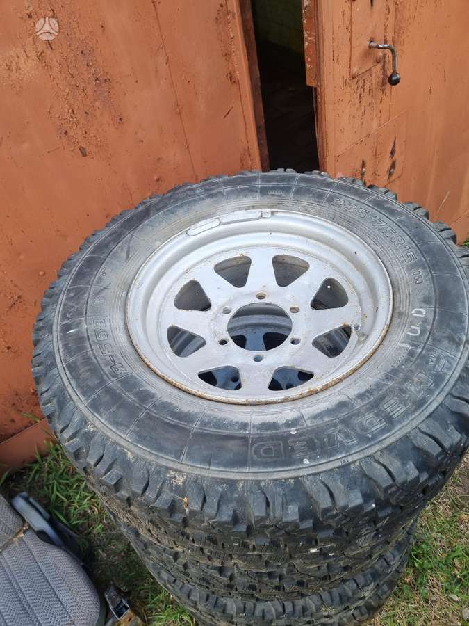 Nissan Patrol сиденья