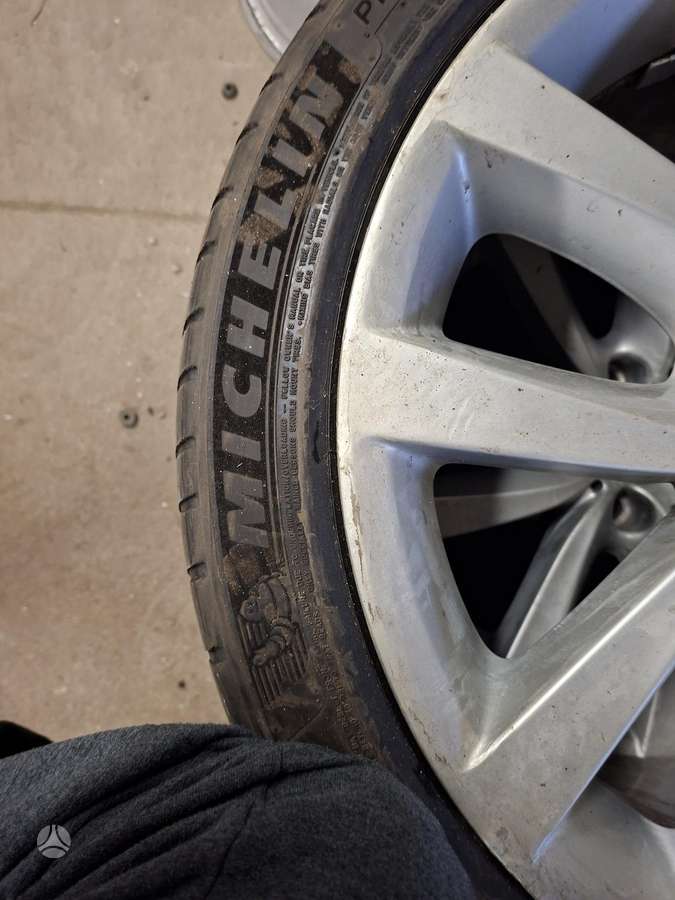 Michelin, summer 245/40 R19