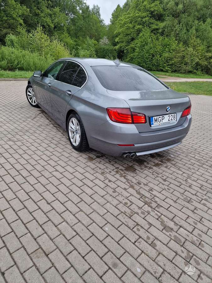 BMW 520, 2.0 l., Седан