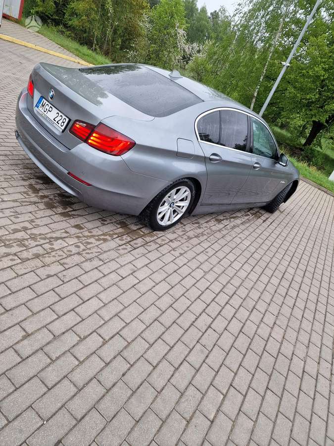 BMW 520, 2.0 l., Седан