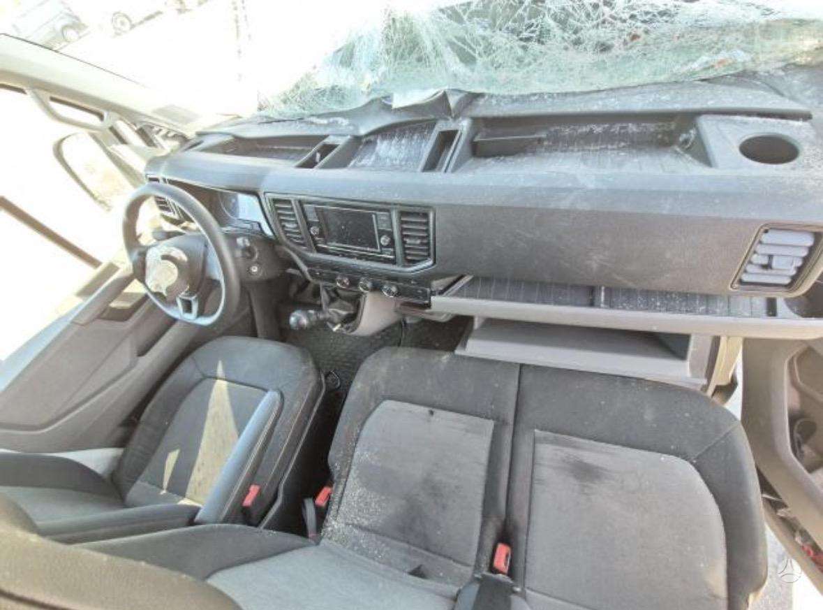 Volkswagen Crafter, preču