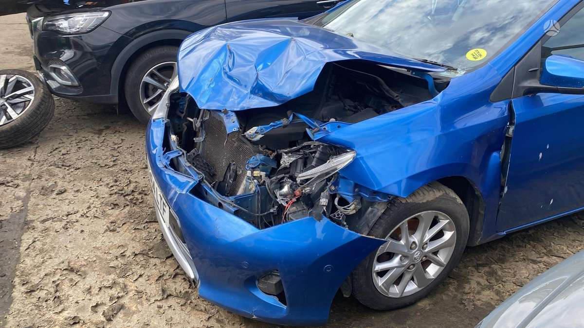 Toyota Auris rezerves daļās
