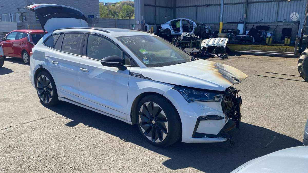 Skoda Enyaq по частям