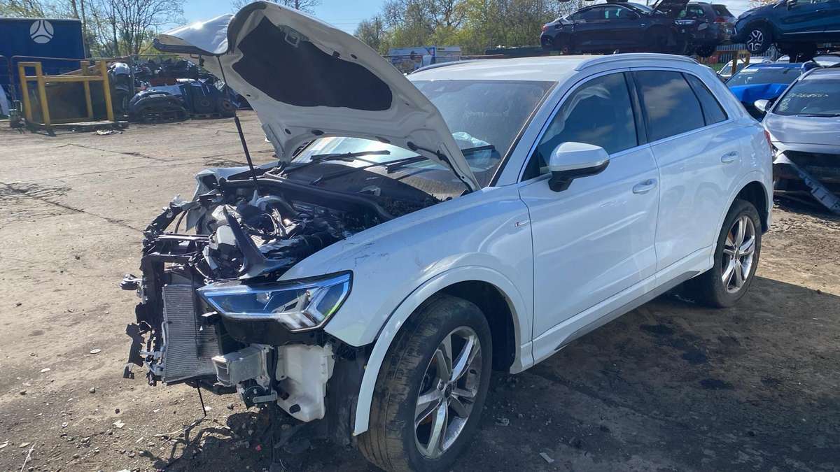 Audi Q3 for parts