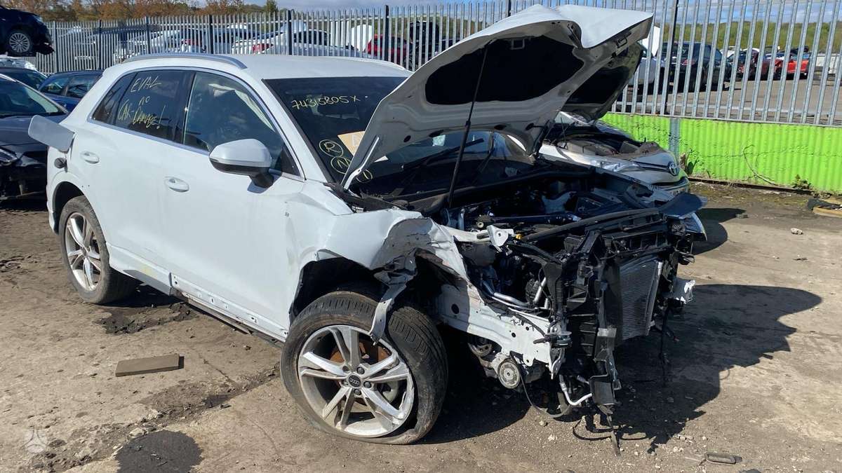 Audi Q3 for parts