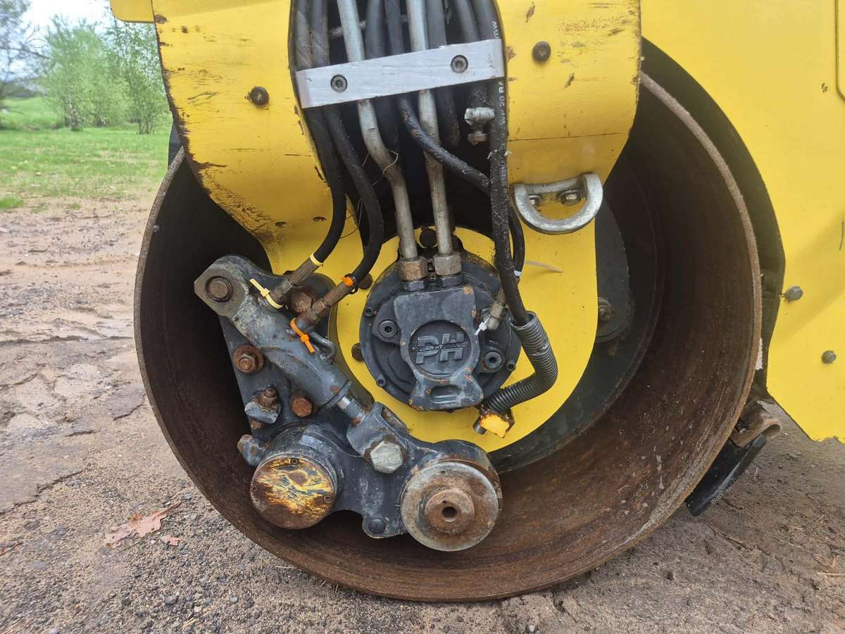 Bomag BW 100 AD-5, вибромашины