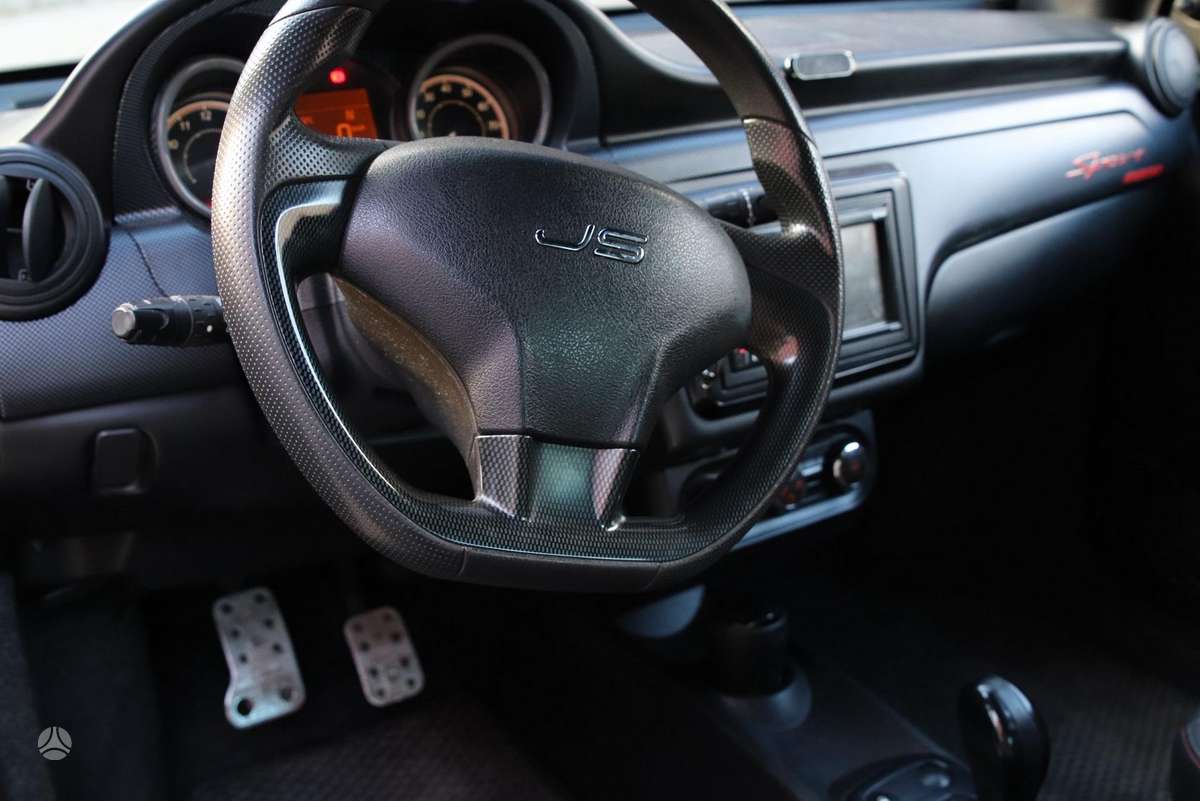 Ligier JS50, 0.5 l., hatchback
