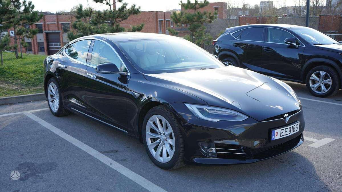 Tesla Model S, 75 kWh, hatchback