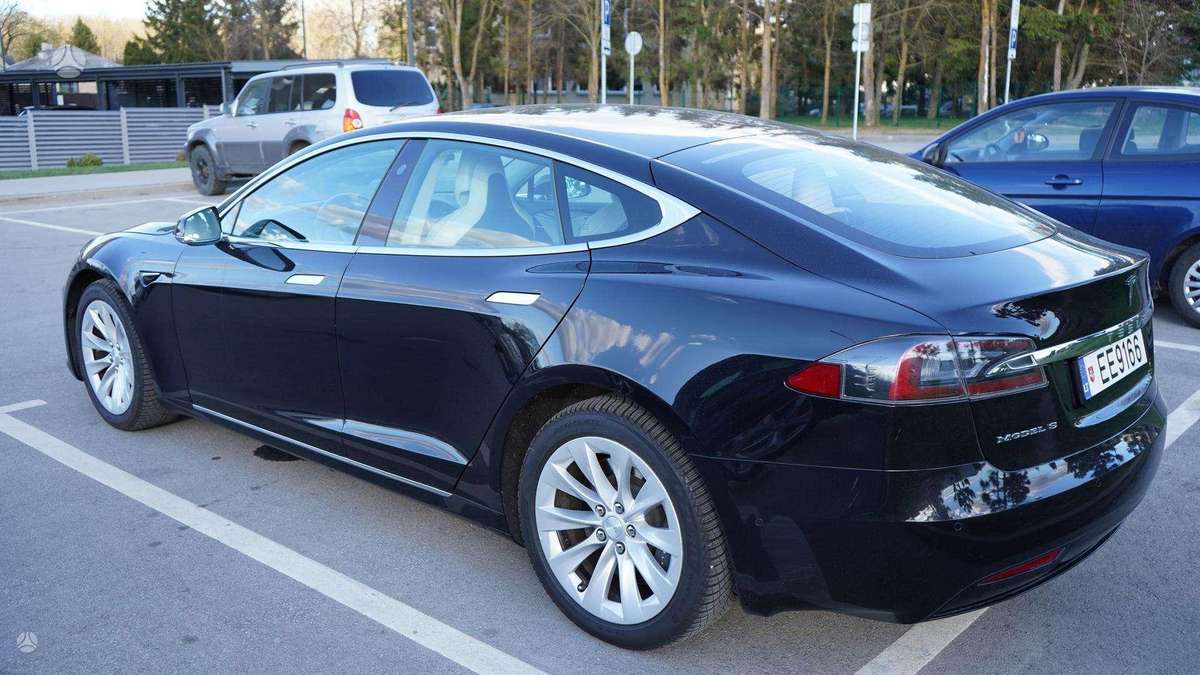 Tesla Model S, 75 kWh, hatchback