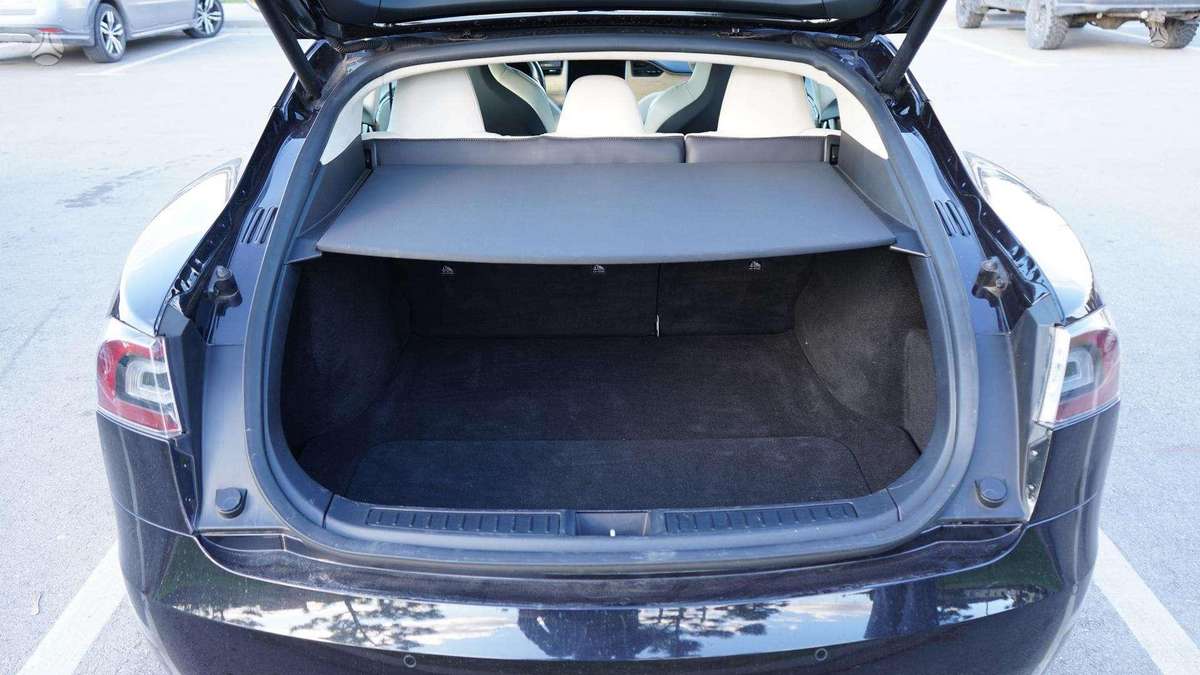 Tesla Model S, 75 kWh, hatchback