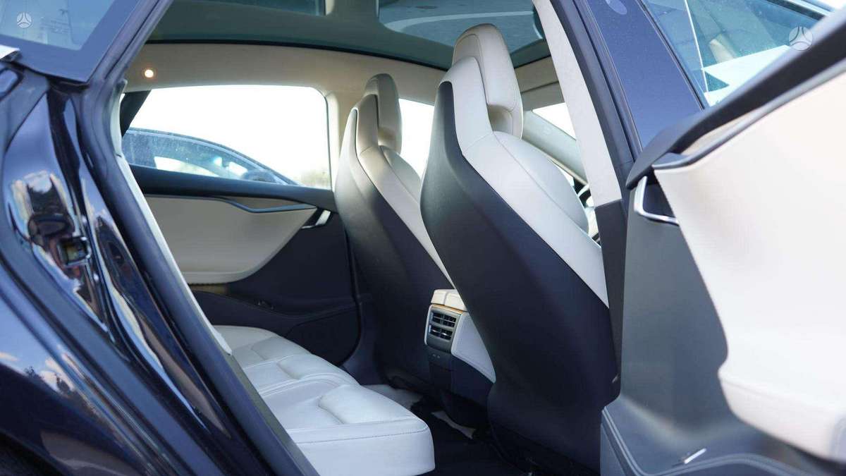 Tesla Model S, 75 kWh, hatchback