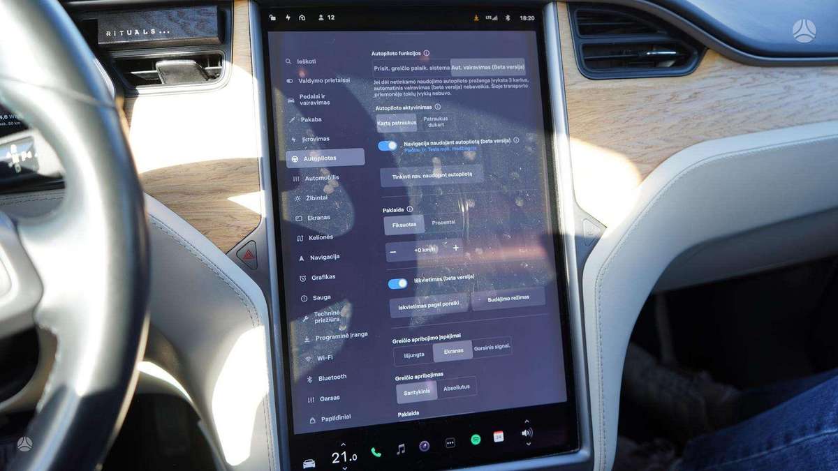 Tesla Model S, 75 kWh, hatchback