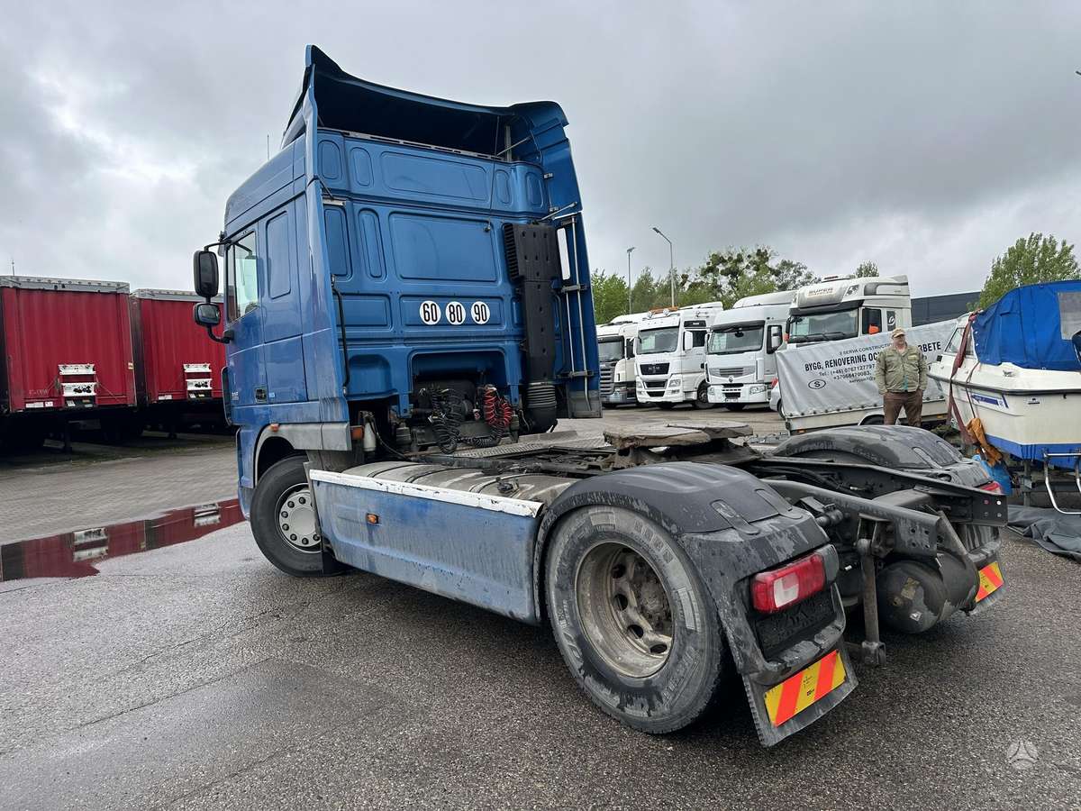 DAF XF 105.460 ATE VERY good retarder, double sleeper