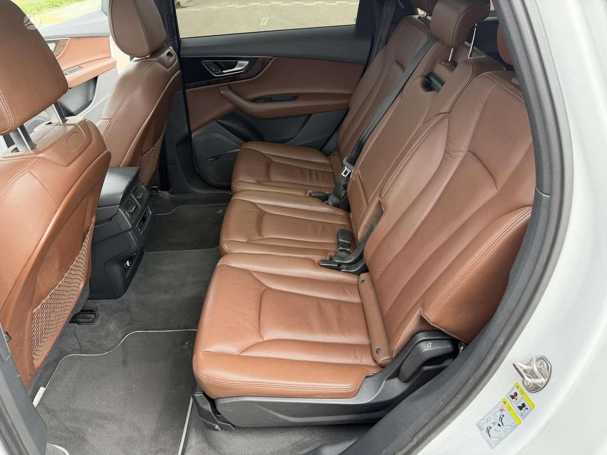 Audi Q7, 3.0 l., Внедорожник / Кроссовер