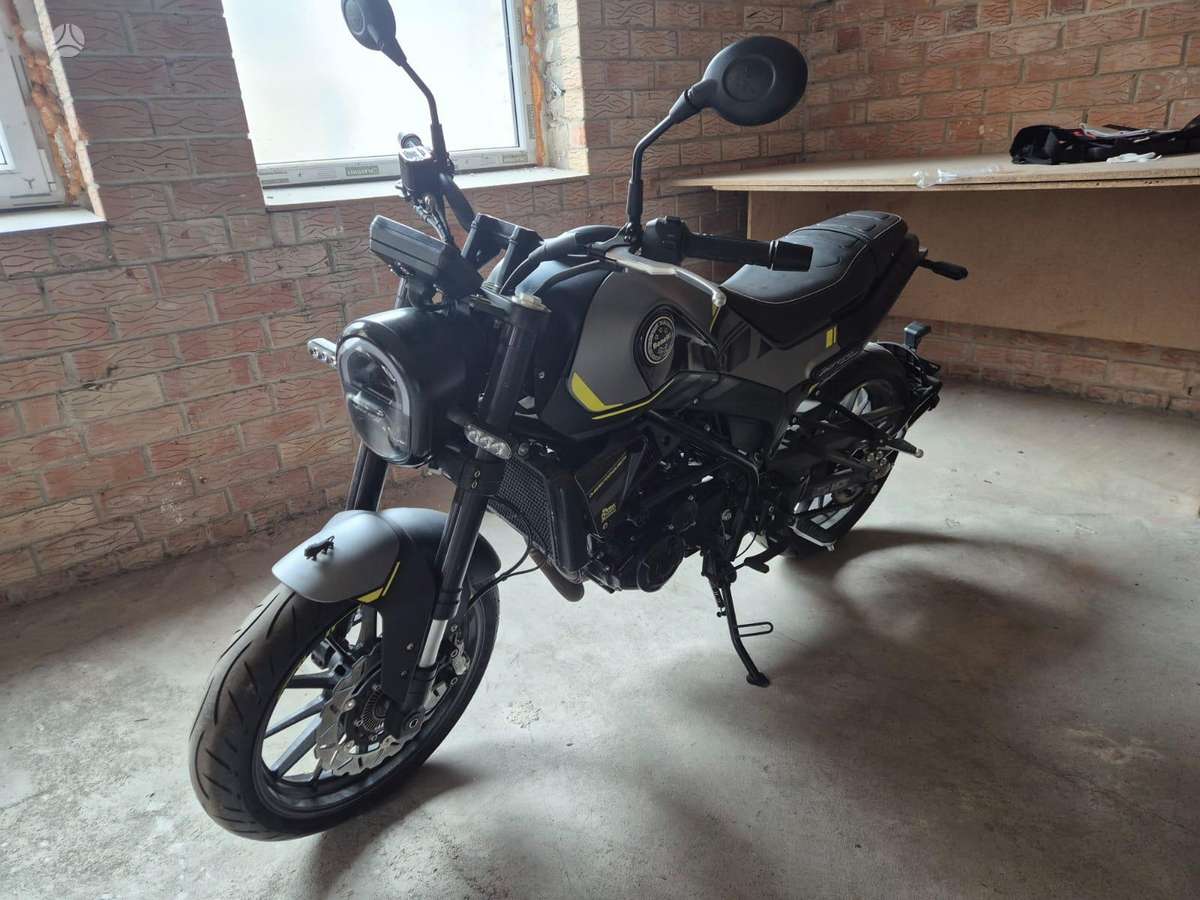 Benelli Leoncino 250 249cc, street / classic