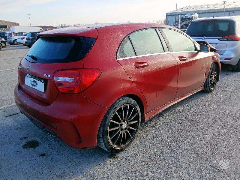 Mercedes-Benz A200