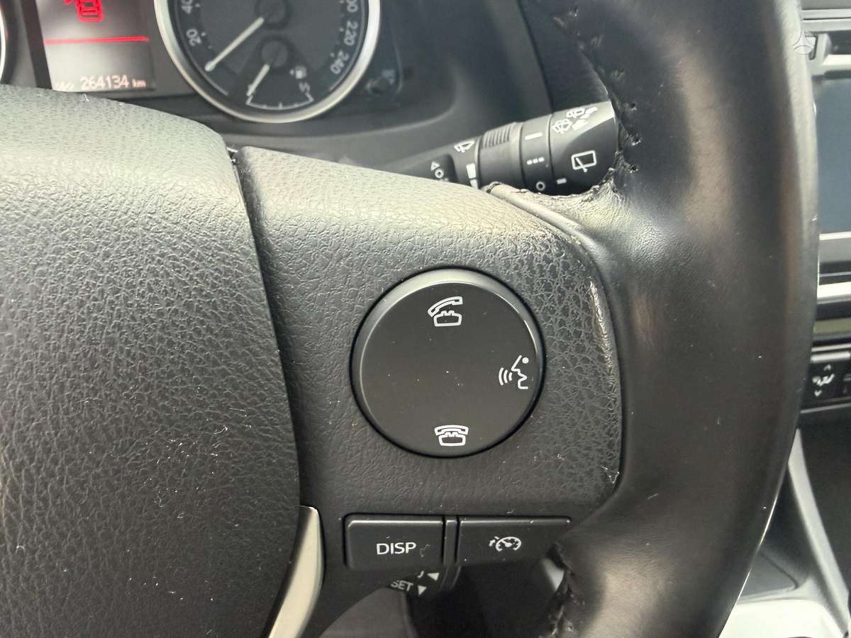 Toyota Auris, 2.0 l., Универсал