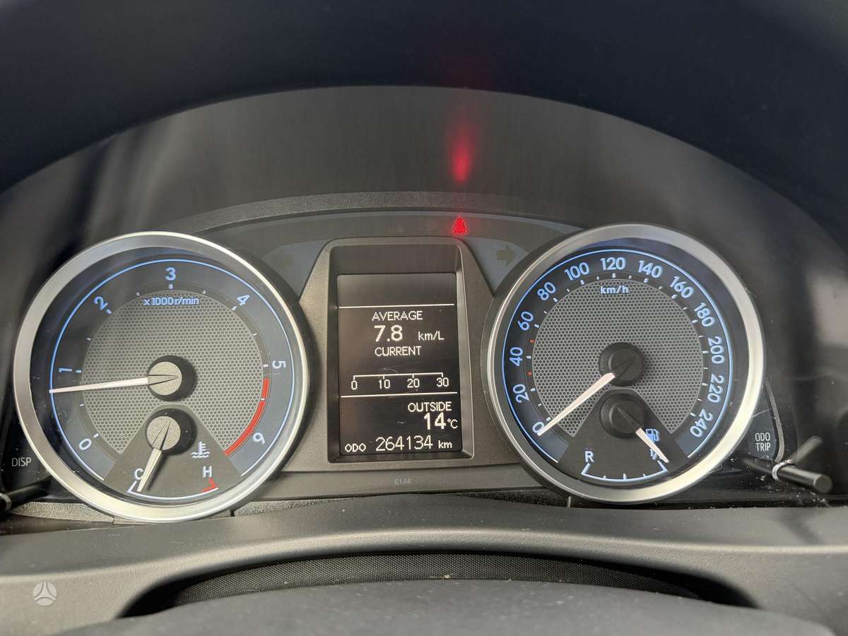 Toyota Auris, 2.0 l., Универсал