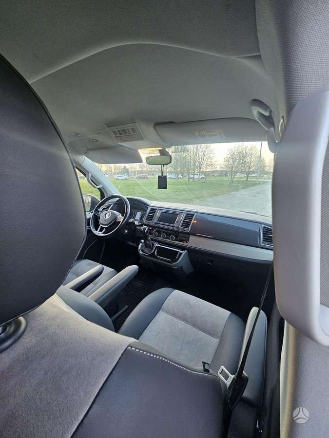 Volkswagen Multivan - 11