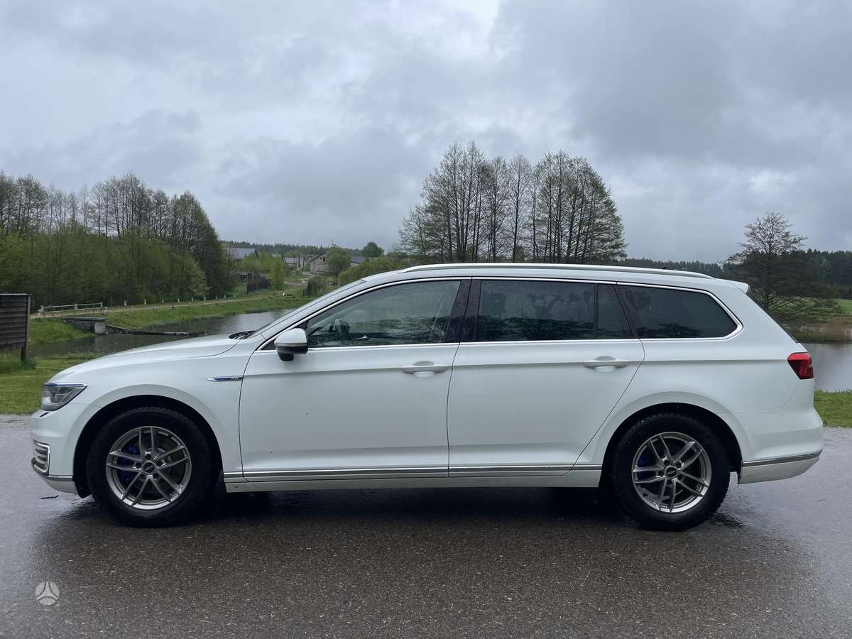 Volkswagen Passat - 3