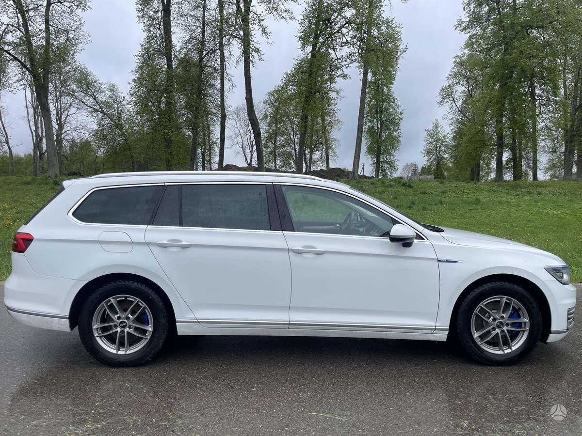 Volkswagen Passat - 7