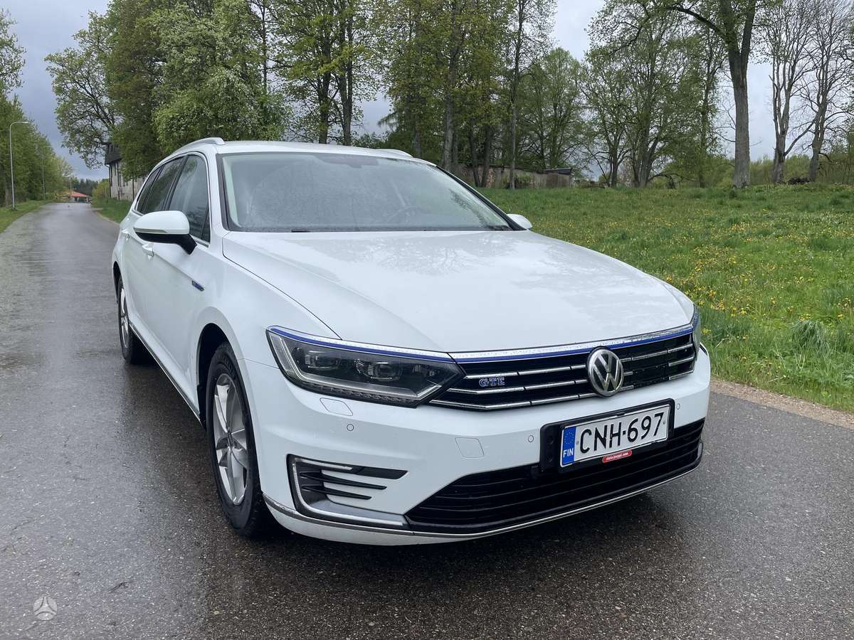 Volkswagen Passat - 9