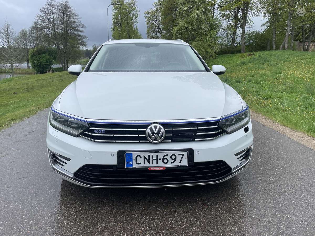 Volkswagen Passat - 10
