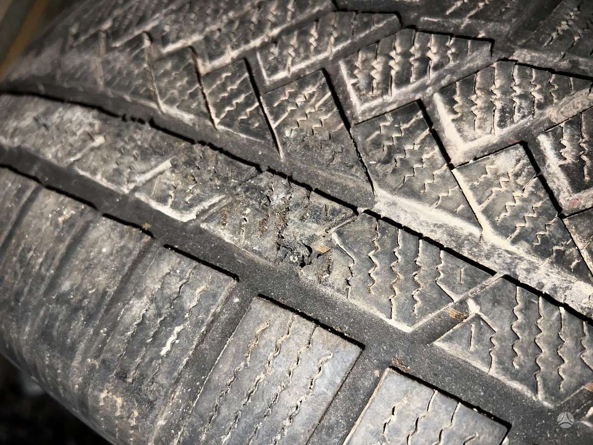 Continental, зимние 235/55 R19