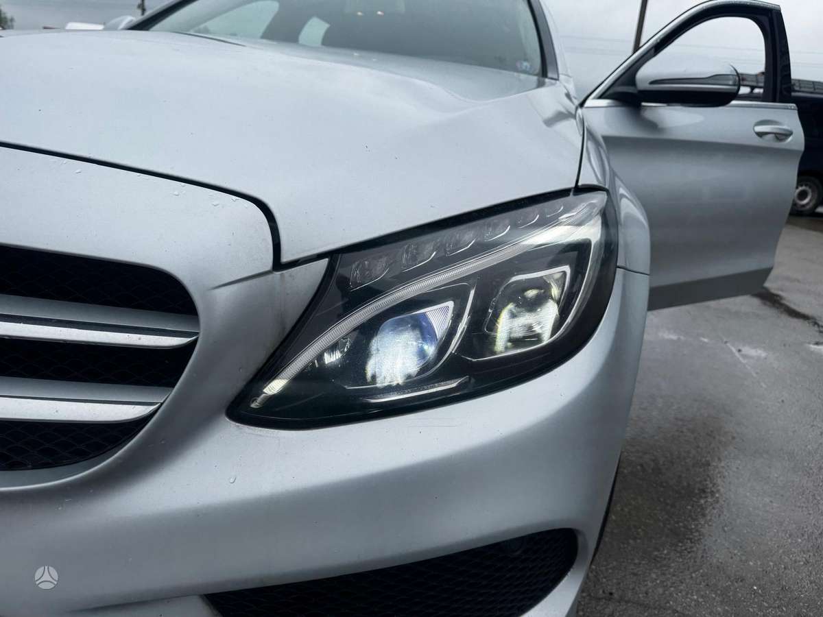 Mercedes-Benz C250