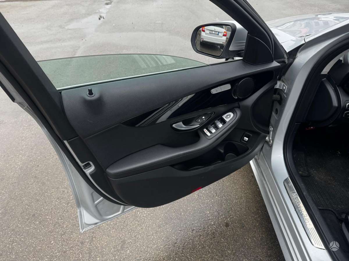 Mercedes-Benz C250