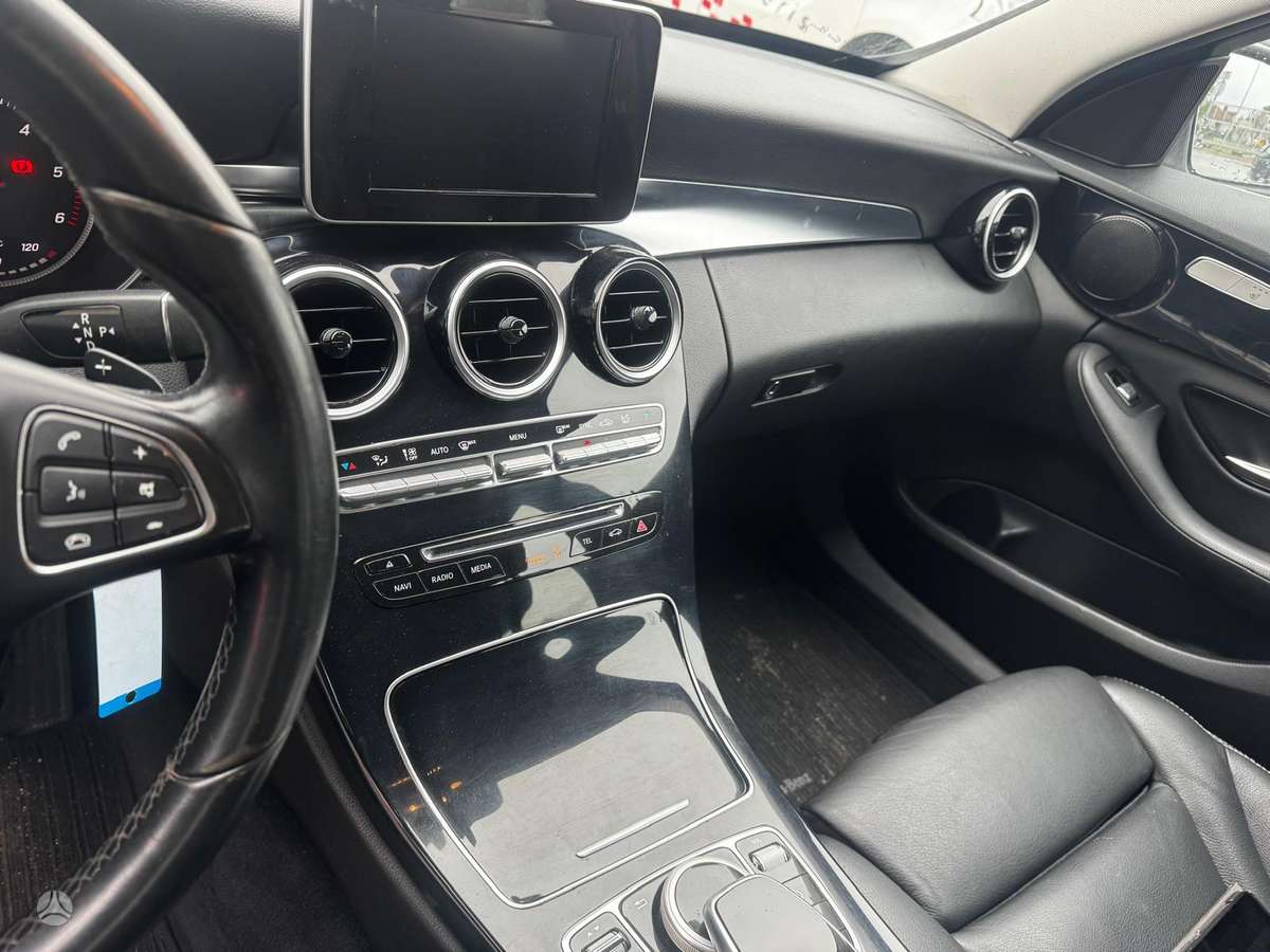 Mercedes-Benz C250
