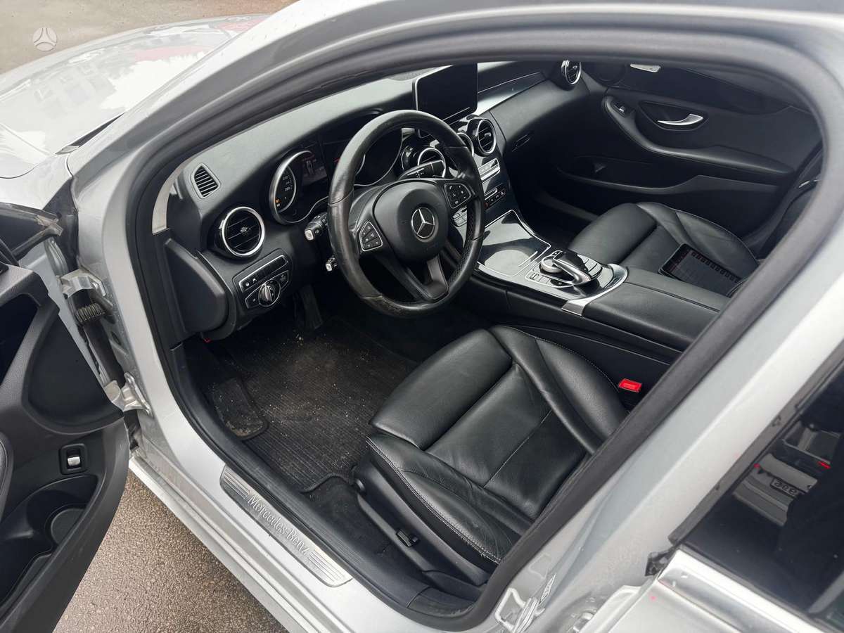 Mercedes-Benz C250