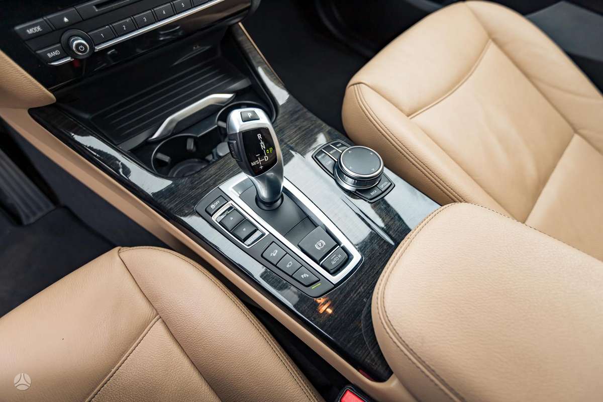 BMW X3, 2.0 l., off-road / crossover