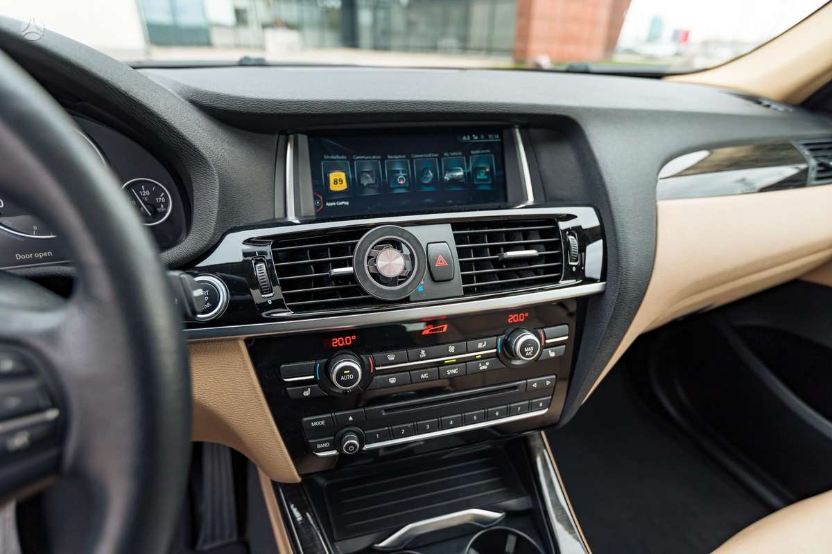 BMW X3, 2.0 l., off-road / crossover