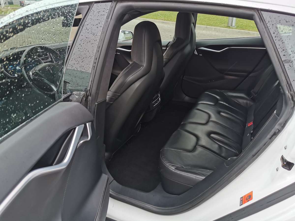 Tesla Model S, 90 кВт·ч, Хэтчбек