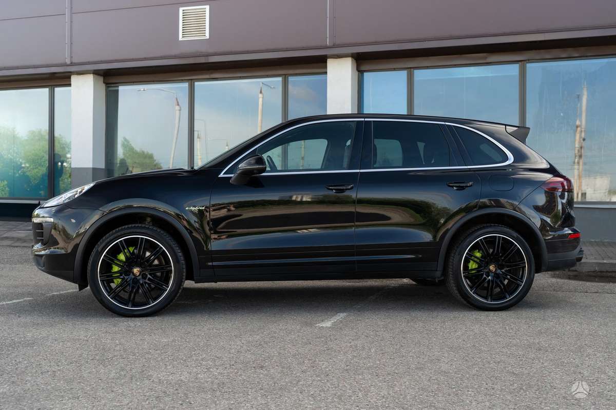 Porsche Cayenne - 3