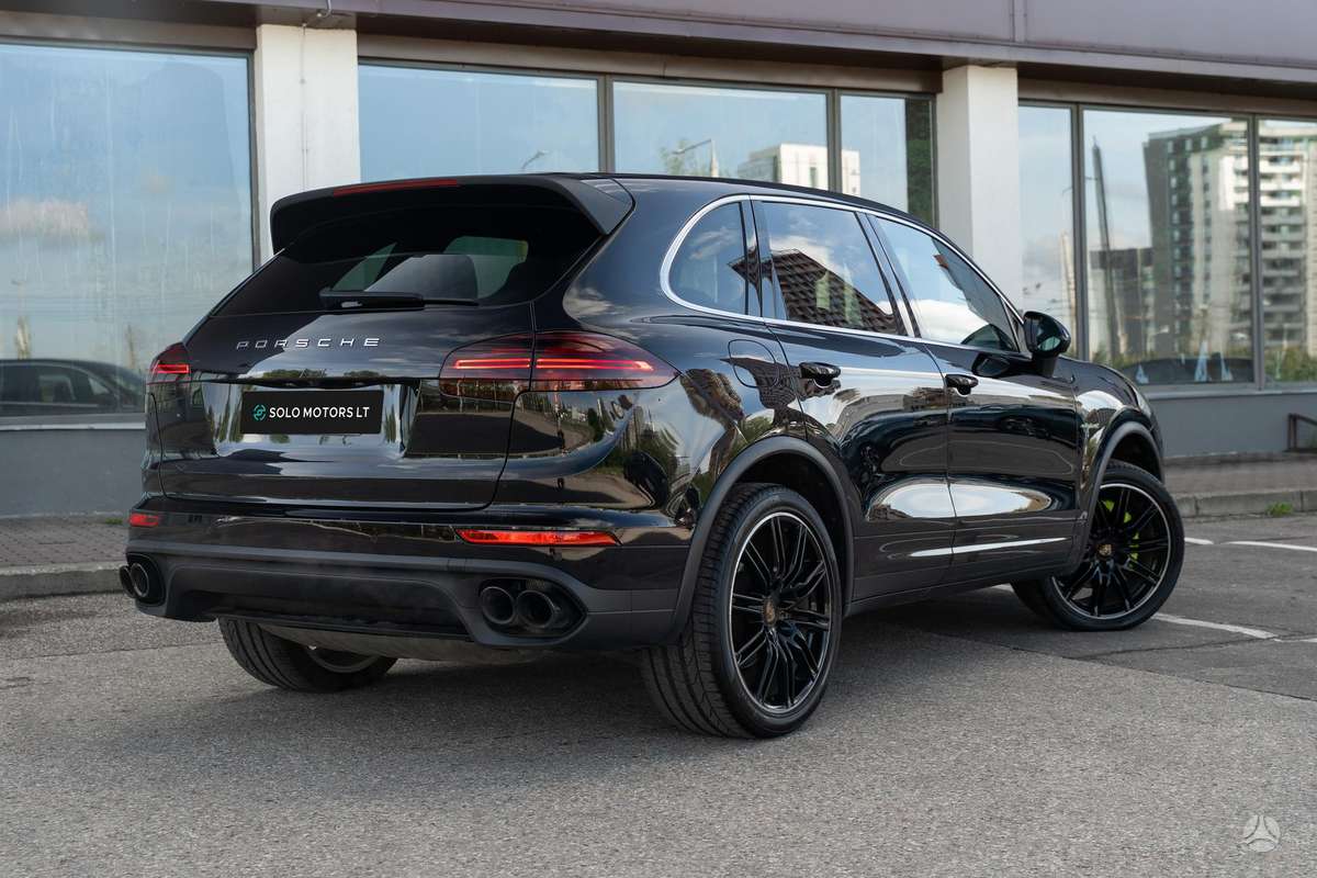 Porsche Cayenne - 5