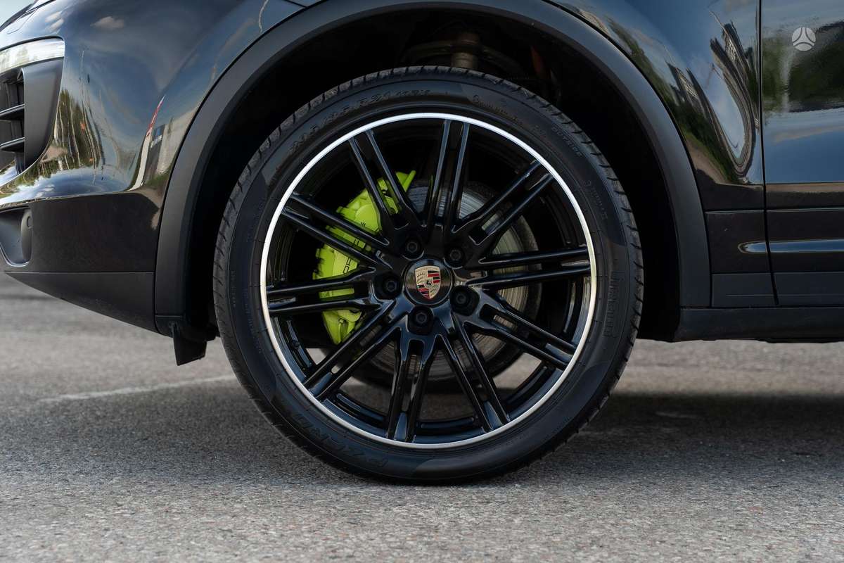 Porsche Cayenne - 9