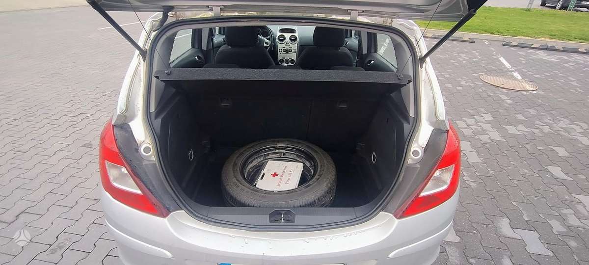 Opel Corsa, 1.2 l., hatchback