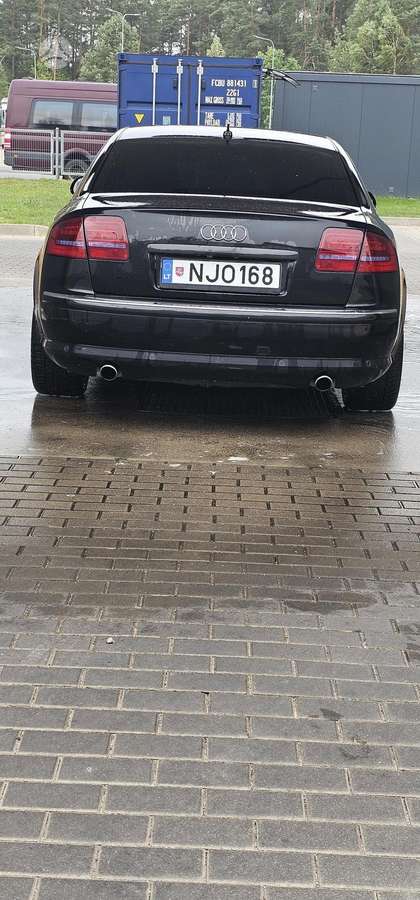 Audi A8, 4.1 l., Седан
