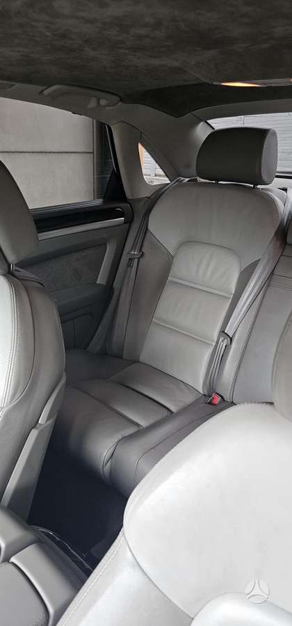 Audi A8, 4.1 l., Седан