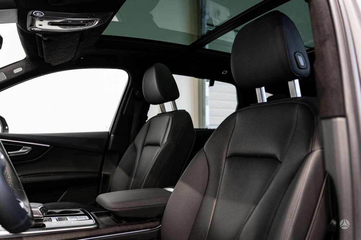 Audi Q7, 3.0 l., Минивэн