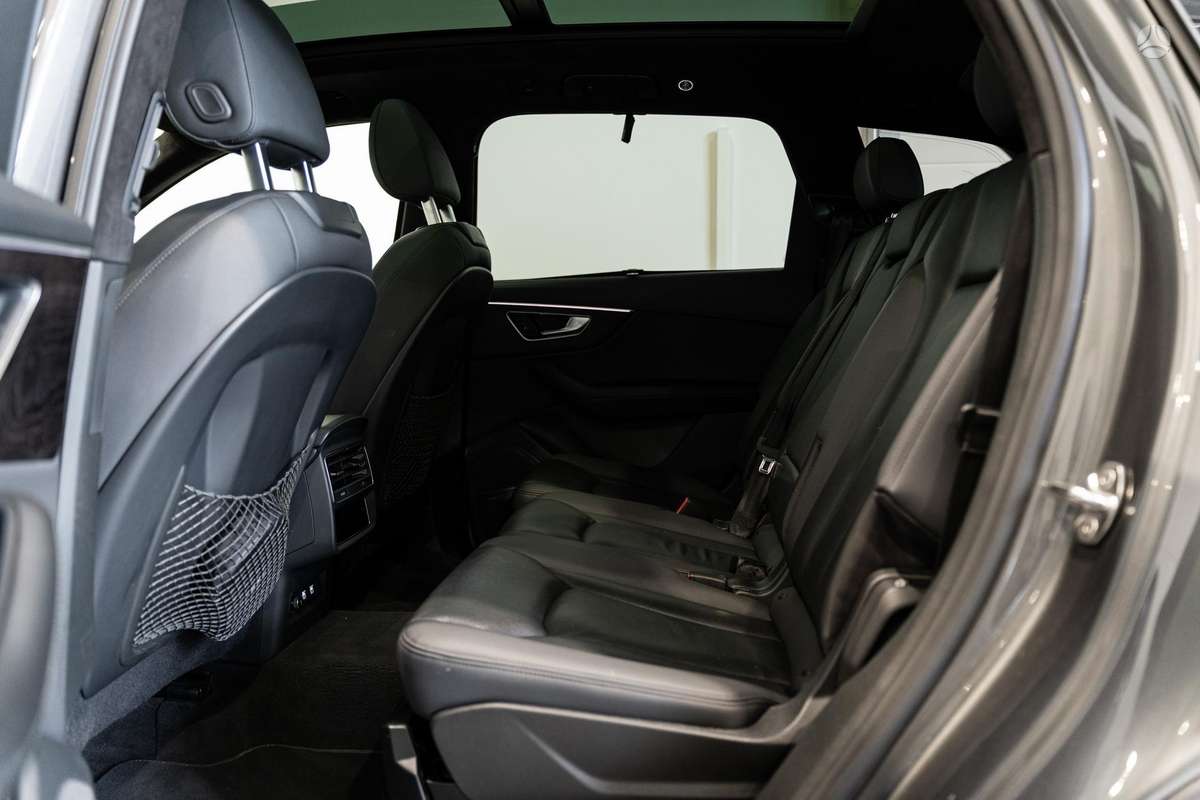 Audi Q7, 3.0 l., Минивэн