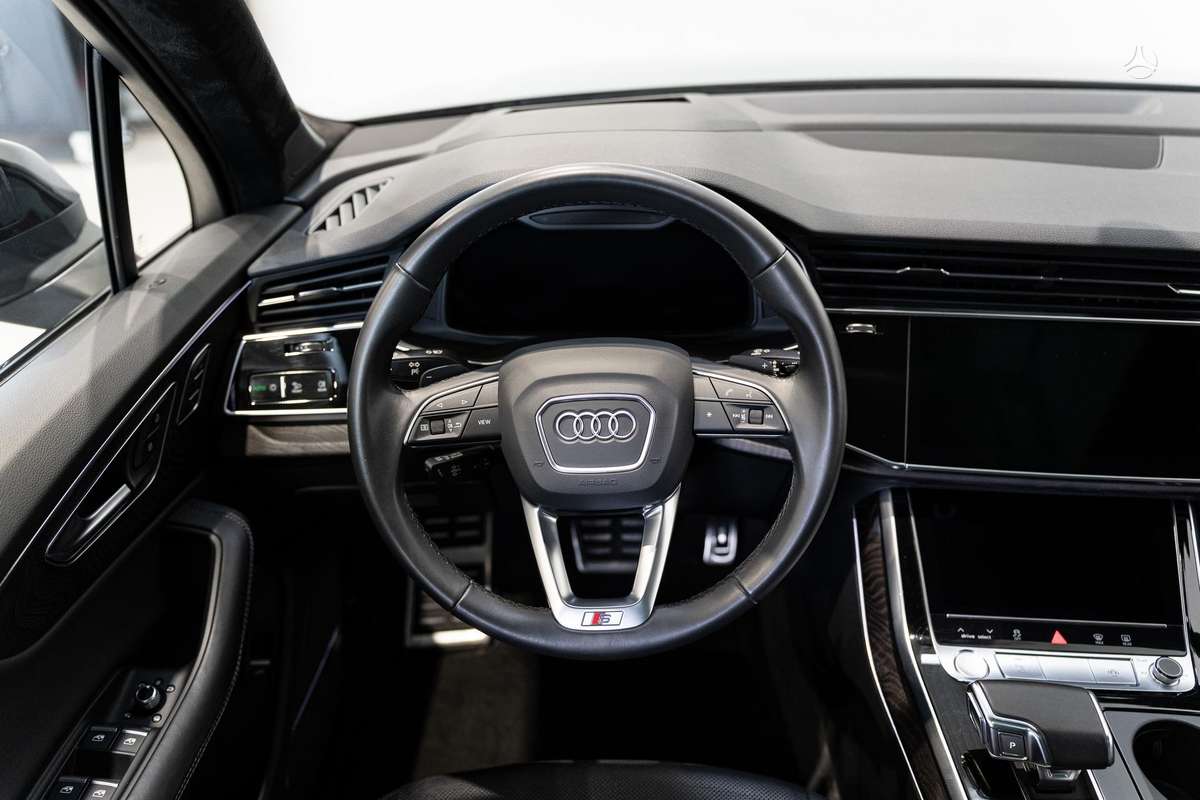 Audi Q7, 3.0 l., Минивэн