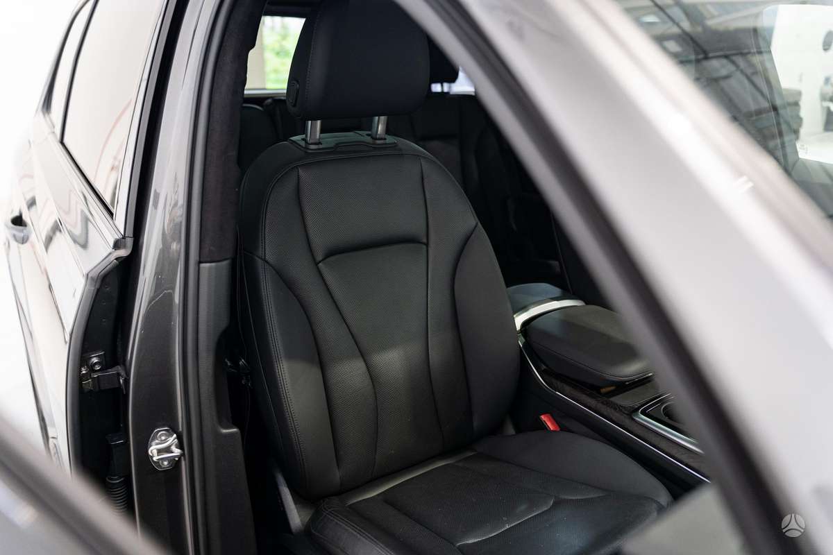 Audi Q7, 3.0 l., Минивэн