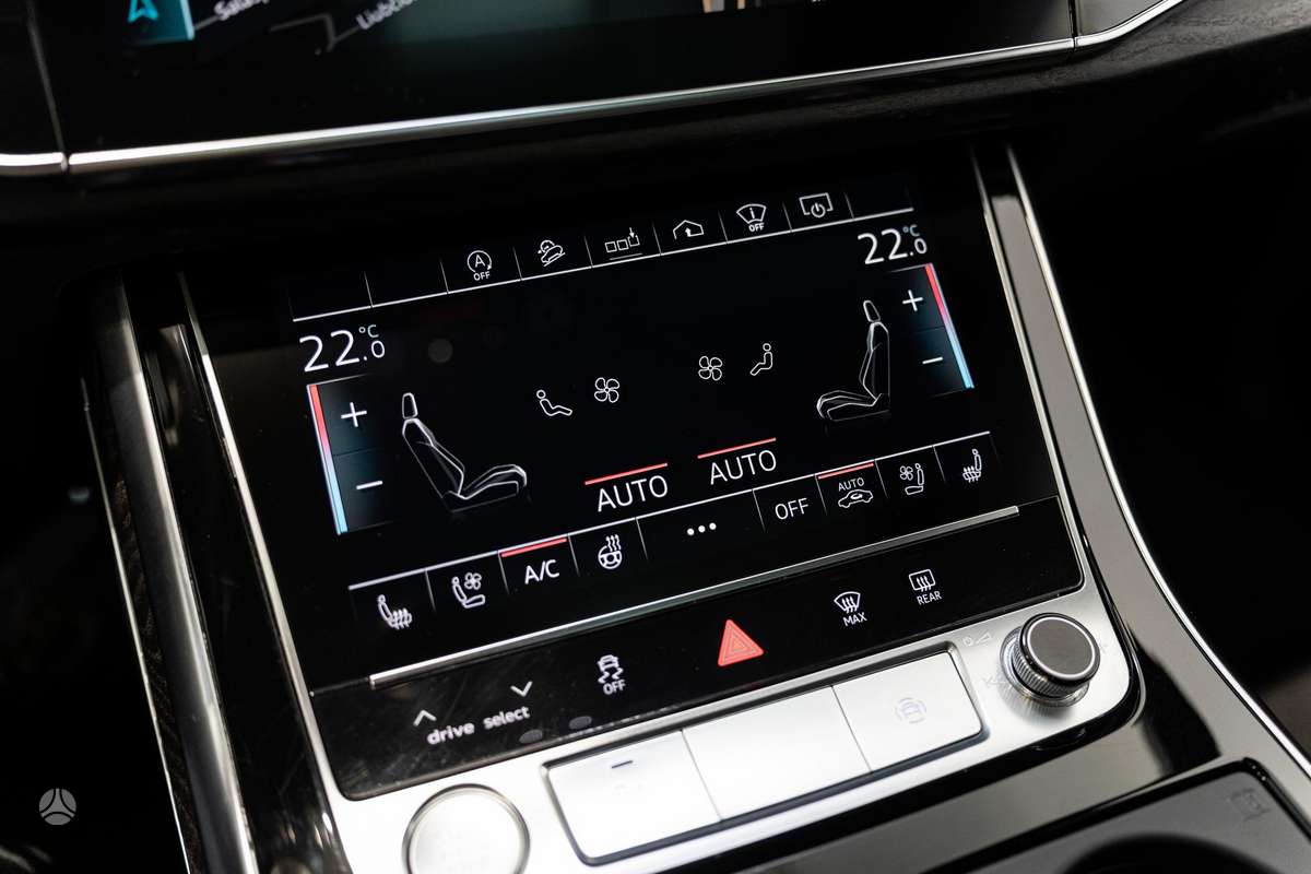 Audi Q7, 3.0 l., Минивэн