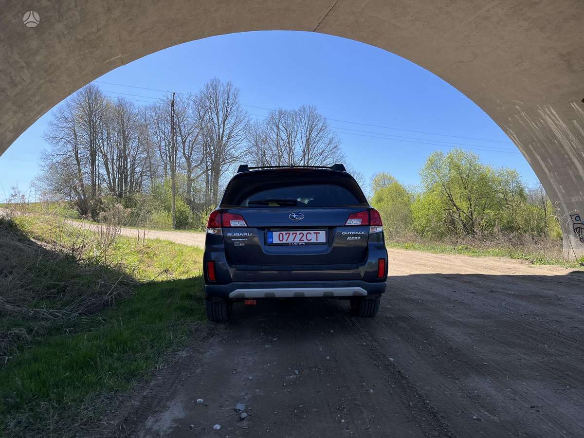 Subaru Outback, 2.5 l., universalas