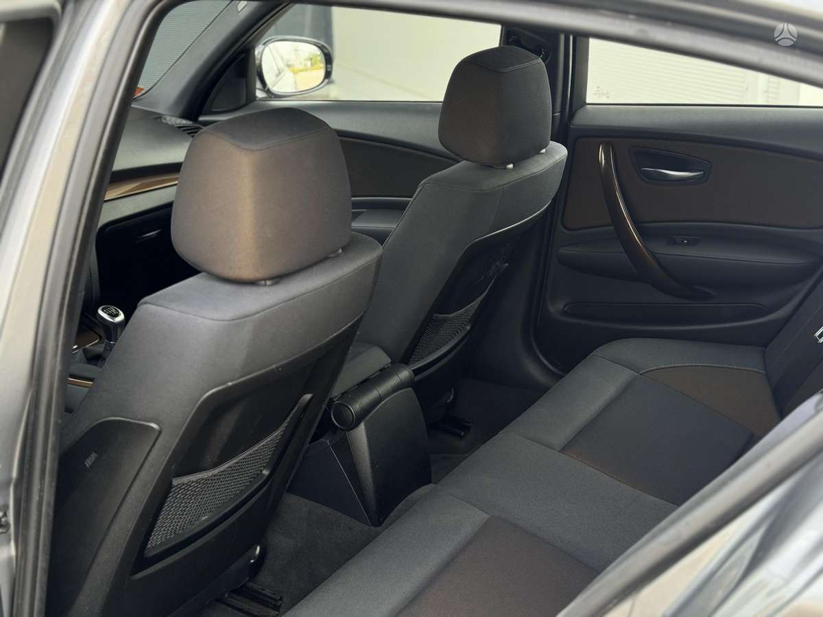 BMW 116, 2.0 l., hatchback