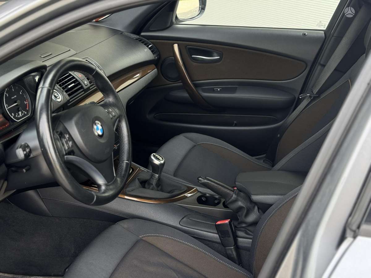 BMW 116, 2.0 l., hatchback