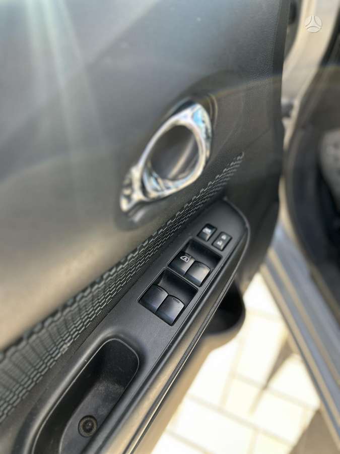 Nissan Note, 1.5 l., hatchback